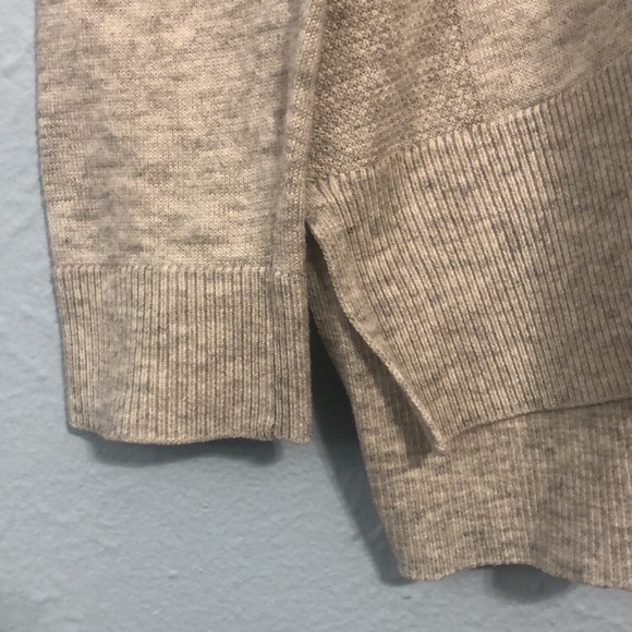 TOPSHOP Women’s Size 10 Thin Soft Grey Long Sleeve Sweater Top - Picture 7 of 10